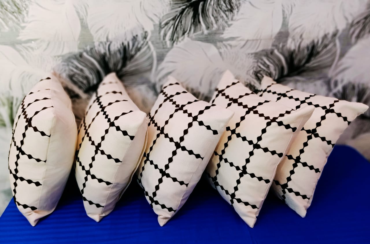 JDX Designer checkred cushion Cover Set Of 5 for sofa and Living Room (16x16 Inches, White with Black Striped) | Cushion Cover, Cushion Cover Set of 5, Sofa Cushion Covers